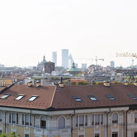 Elegant View - Beatrice D'este *